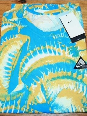 Nike Turquoise & Yellow Abstract Graphic Tee